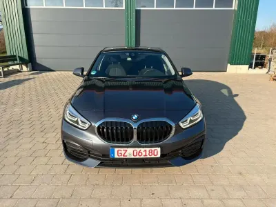 Gebraucht BMW 120 Advantage 190 PS (139 kW) 2021 Grau Kleinwagen