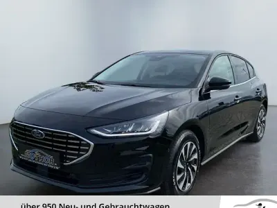 Neu Ford Focus Titanium 155 PS (114 kW) 2025 Schwarz Limousine