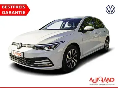 Gebraucht VW Golf VIII Active 150 PS (110 kW) 2023 Pure white Limousine