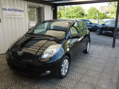 Gebraucht Toyota Yaris Cool 69 PS (50 kW) 2011 Schwarz Kleinwagen
