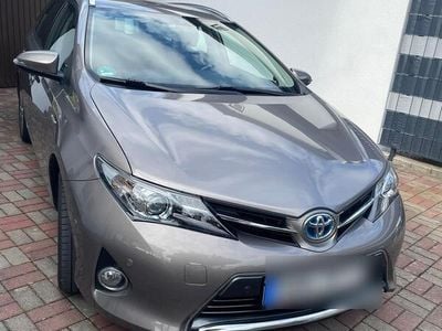 Toyota Auris Hybrid