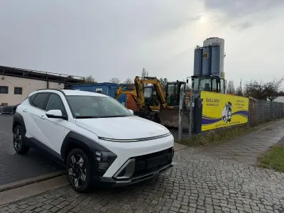 Gebraucht Hyundai Kona Trend 105 PS (77 kW) 2024 Weiß SUV
