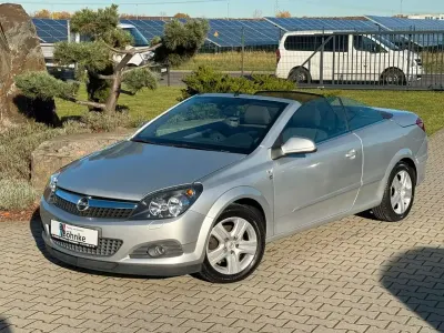 Gebraucht Opel Astra Cabriolet Edition 116 PS (85 kW) 2010 Silber Cabrio