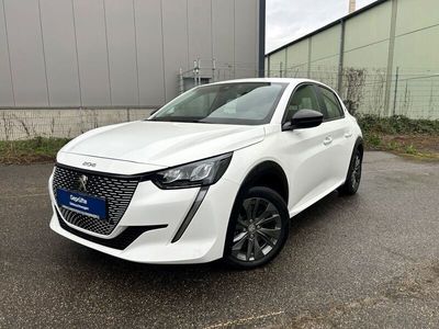 Gebraucht Peugeot e-208 Active 100 kW (136 PS) 2022 Lack weiss banquise/typ aussen Kleinwagen