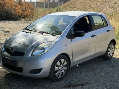 Gebraucht Toyota Yaris Cool 101 PS (74 kW) 2009 Silver mica metallic Kleinwagen
