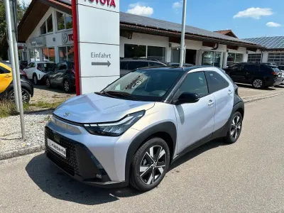 Neu Toyota Aygo X 116 PS (85 kW) 2026 Silber SUV