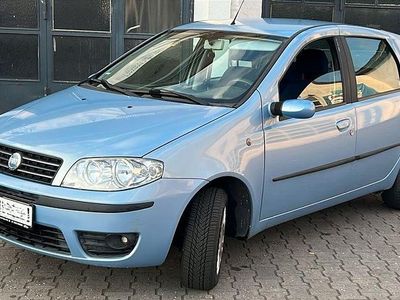 Gebraucht Fiat Punto Emotion 95 PS (69 kW) 2004 Blau Kleinwagen