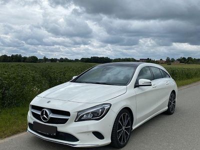 Gebraucht Mercedes CLA200 Shooting Brake 156 PS (114 kW) 2017 Weiß Kombi