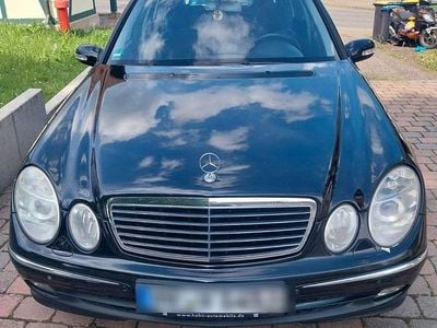 Mercedes E280