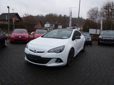 Gebraucht Opel Astra GTC Edition 194 PS (142 kW) 2014 Schneeweiss/summitwhite/arctic Limousine