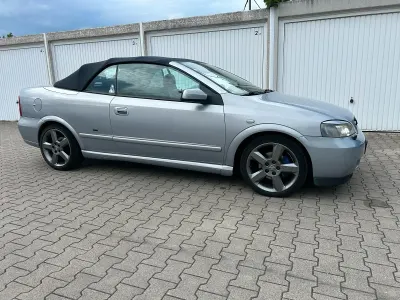 Gebraucht Opel Astra Cabriolet 147 PS (108 kW) 2002 Silber Cabrio