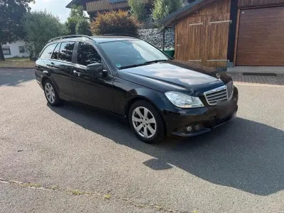 Gebraucht Mercedes C200 136 PS (100 kW) 2012 Schwarz Kombi