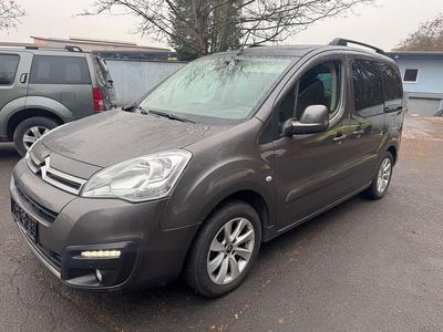 Grau Gebraucht 2018 Citroën Berlingo Shine Van / Kleinbus | 8.900 € (Fairer Preis)