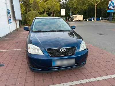 Gebraucht Toyota Corolla 97 PS (71 kW) 2004 Blau Kleinwagen