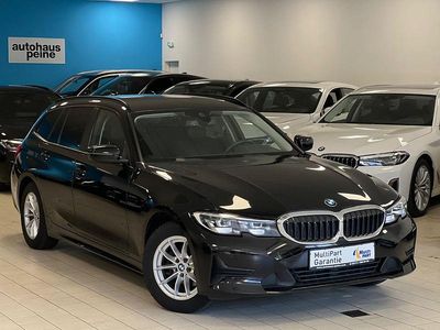 Schwarz Gebraucht 2021 BMW 318 Advantage Kombi | 19.697 € (Fairer Preis)