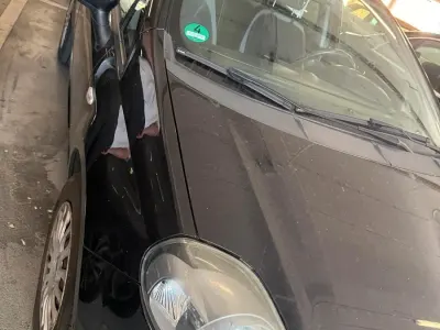 Gebraucht Fiat Punto 59 PS (43 kW) 2012 Schwarz Kleinwagen