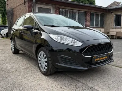 Gebraucht Ford Fiesta Trend 80 PS (58 kW) 2016 Schwarz Kleinwagen
