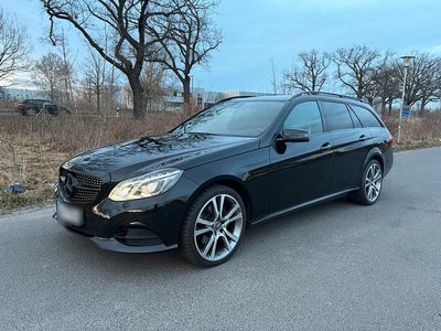 Gebraucht Mercedes E250 204 PS (150 kW) 2013 Schwarz Kombi