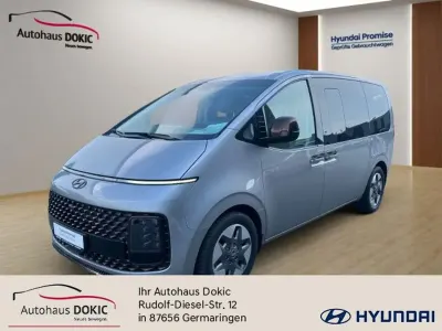 Gebraucht Hyundai Staria Signature 177 PS (130 kW) 2023 Silber Van / Kleinbus