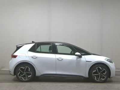 Gebraucht VW ID.3 Pro 150 kW (204 PS) 2022 Weiß Kleinwagen