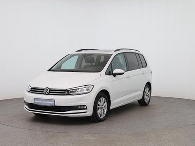 Weiß Gebraucht 2023 VW Touran Van / Kleinbus | 31.990 € (Etwas zu teuer)