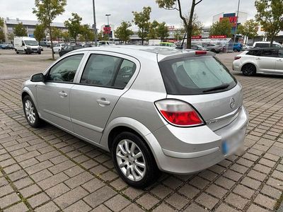 Gebraucht Opel Astra 105 PS (77 kW) 2006 Silber Kleinwagen