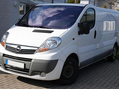 Second-hand Opel Vivaro 114 CP (83 kW) 2013 Alb Monovolum