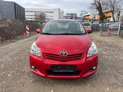 Red mica metallic / wildfire Gebraucht 2011 Toyota Verso Edition Van / Kleinbus | 6.499 € (Fairer Preis)