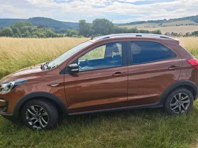 Gebraucht Ford Ka Plus Cool & Sound Edition 86 PS (63 kW) 2018 Braun Kleinwagen