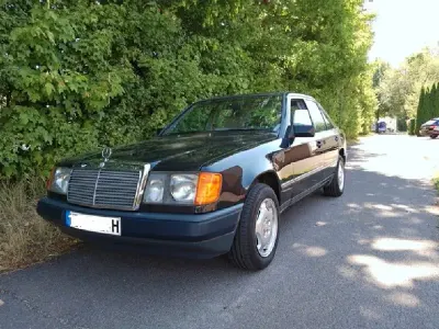 Gebraucht Mercedes 230 132 PS (97 kW) 1989 Schwarz Limousine