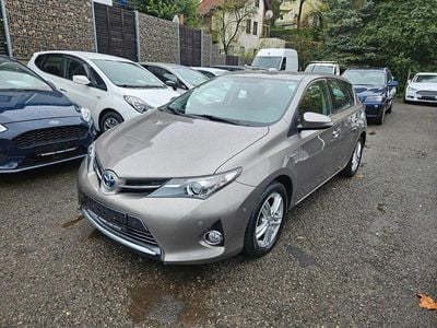 Toyota Auris Hybrid
