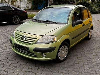 Grün Gebraucht 2002 Citroën C3 Kleinwagen | 3.999 €