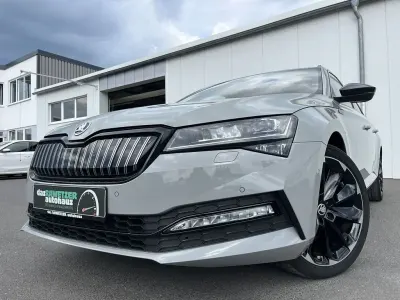 Gebraucht Skoda Superb SportLine 218 PS (160 kW) 2023 Grau Kombi