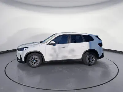 Gebraucht BMW iX1 Performance 150 kW (204 PS) 2024 Weiß SUV