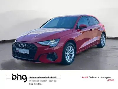 Gebraucht Audi A3 Basis 150 PS (110 kW) 2022 Rot Limousine