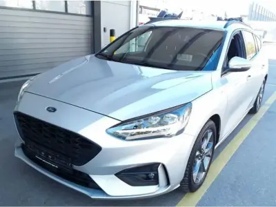 Gebraucht Ford Focus ST-Line 125 PS (91 kW) 2021 Silber Kombi