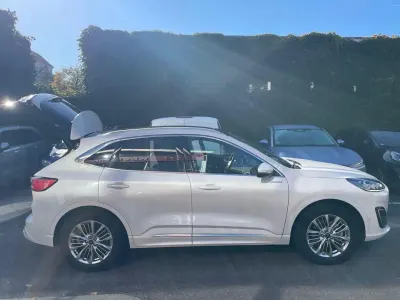 Używany Ford Kuga Vignale 224 KM (164 kW) 2021 Biały SUV