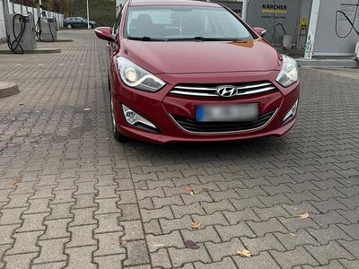 Usata Hyundai i40 Sport 116 CV (85 kW) 2012 Rosso Berlina
