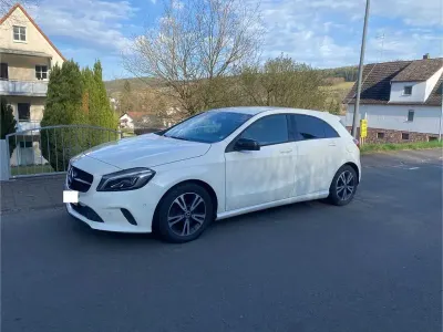 Gebraucht Mercedes A200 Style 136 PS (100 kW) 2017 Weiß Limousine