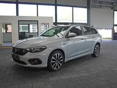 Gebraucht Fiat Tipo Lounge 120 PS (88 kW) 2021 Silber Kombi