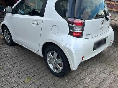 Toyota iQ