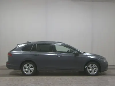 Gebraucht VW Golf VIII Life 150 PS (110 kW) 2023 Grau Kombi