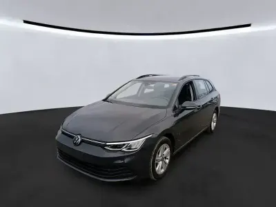 Gebraucht VW Golf VIII Life 150 PS (110 kW) 2022 Uranograu Kombi