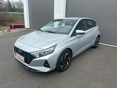 Gebraucht Hyundai i20 101 PS (74 kW) 2021 Silber Kleinwagen