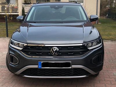 Gebraucht VW T-Roc Move 150 PS (110 kW) 2023 Grau SUV