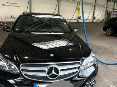 Gebraucht Mercedes E220 170 PS (125 kW) 2013 Schwarz Kombi