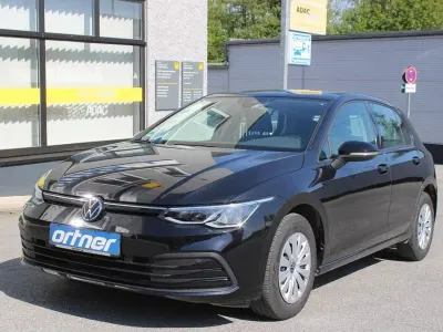 Gebraucht VW Golf VII 90 PS (66 kW) 2021 Schwarz Kleinwagen