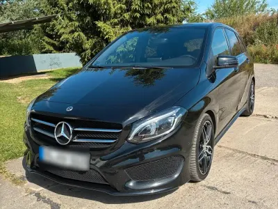 Gebraucht Mercedes B220 AMG line 184 PS (135 kW) 2017 Schwarz Kleinwagen