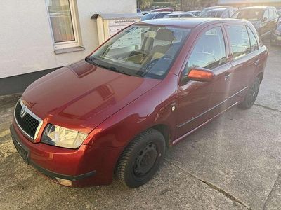 Gebraucht Skoda Fabia Comfort 60 PS (44 kW) 2001 Feuerrot Limousine