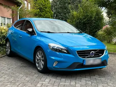 Gebraucht Volvo V40 R-Design 177 PS (130 kW) 2013 Blau Limousine